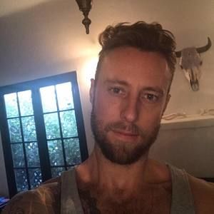 Meet your Posher, Louis